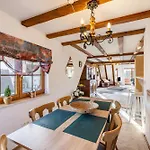 Apartment Feriendomizil Berta Benzingen 2 *